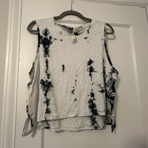 EUC Lululemon Tank XL